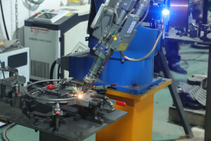 Robotic arm automatic laser welding for custom metal parts